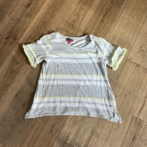 VINCE CAMUTO | gray and white tee, size XS